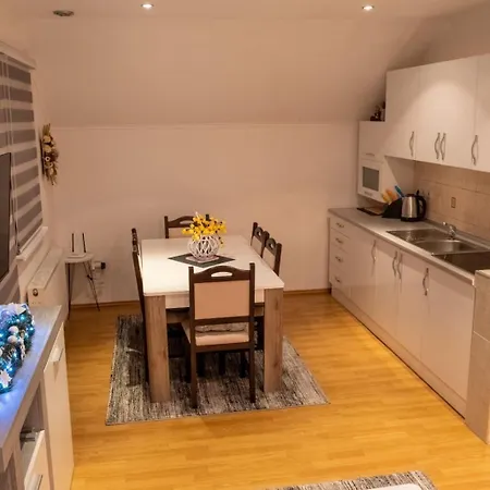 Kiki Kupres (Canton 10)